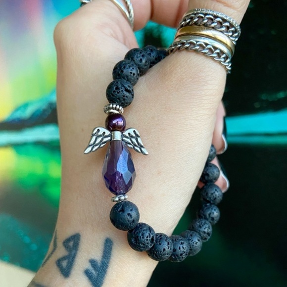 π΄β SALE ! red dot items are 2 for $25 . Bundle more than 3 and its $10 each π - Picture 4 of 12